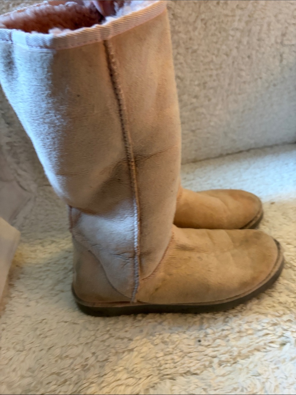 UGG Classic Tall Boots in Light pink